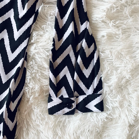Cato Black and White Chevron Blouse - Picture 4 of 4